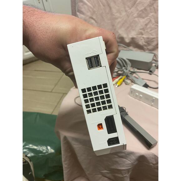 Nintendo Wii With One Controller, Has Been Tested - Picture 3 of 4